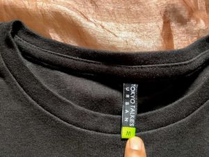 Black Fitted Round-Neck Top | Long Sleeves