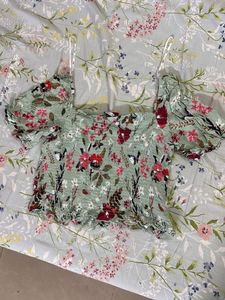 ONLY Floral Off-Shoulder Top