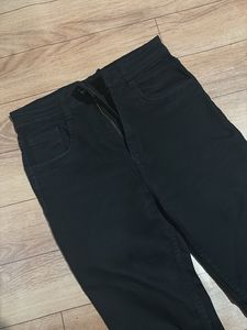 straight fit black jeans