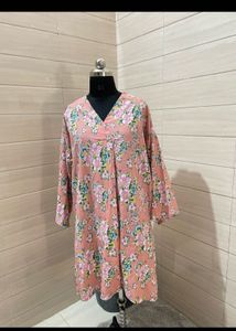 Made in Pakistan khaadi Chic Floral V-Neck Tunic