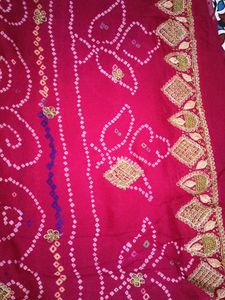 Pure Crepe Silk Bandhej Jardozi Saree,used Lightl