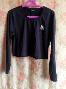 Black Roller Skate Long Sleeve Crop Top