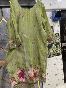 Elegant Floral Print Kurta Set