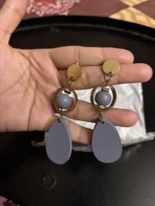 Set of 2 Statement Earrings