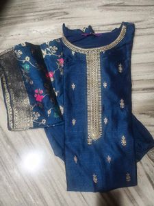 libas kurta with trousers and dupatta.