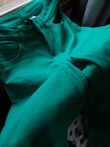 👖H&amp;M Green Wide Leg Jeans