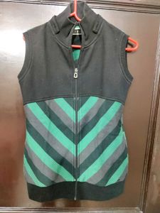 Striped Sweat jacket for women 💚🖤