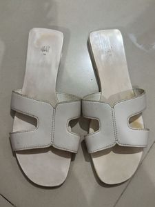 Stylish White Flat Sandals