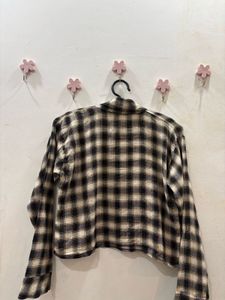 Brown and white checkerd crop shirt