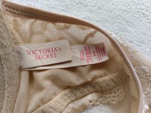 Victoria's secret : Beige Lace Trim inner