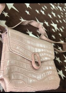 Stylish Pink Croc-Embossed Crossbody Bag