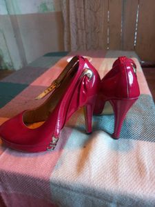 Chic Patent Heels