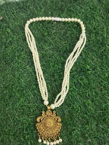 Pearl & Gold Pendant Necklace