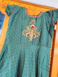 Elegant Green Embroidered Kurta Set