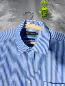 Mark &amp; Spensor Men's Blue Striped Dress Shirt