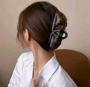 Set of 4 Matte Hair Claw Clips