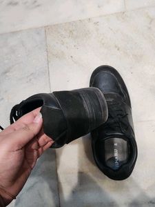 Luna Blu Black Sneakers