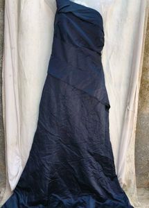 Elegant Navy One-Shoulder Gown