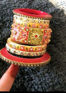 👰 : Heavy Work Lehenga with FREE chuda