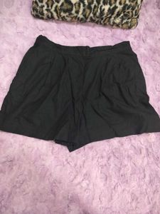 Black Pleated Shorts