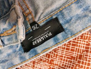 Light Wash Relaxed Fit Jeans