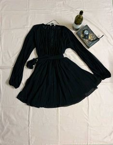 Chic Black Pleated Midi Dress