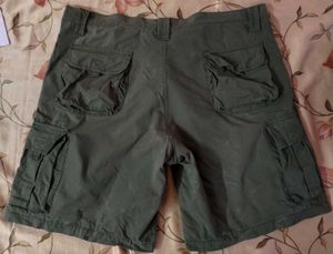 Men's Olive Cargo Shorts 40 size