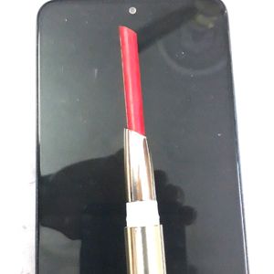MyGlamm Ultimatte Long Stay Matte Lipstick-Bombshe