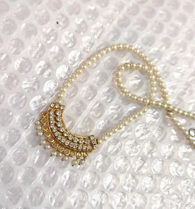 Pearl Neckpiece, with Cubic Zirconia Pendant ✨