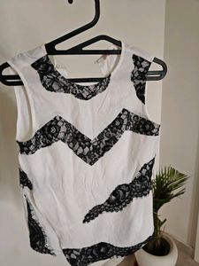 White Lace Trim Sleeveless Top