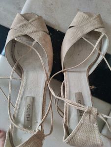 METRO Heels - Stylish everyday wear