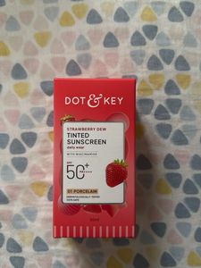 Dot & Key Strawberry Dew Tinted Sunscreen