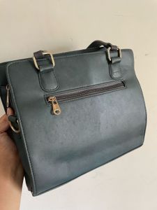 The Emerald Everyday Leather Handbag