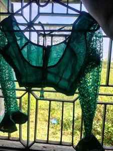 Emerald Green Lace Sleeve Blouse✨