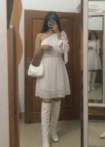 Chic White One-Shoulder Dress