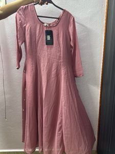 Elegant Pink Kurti with Gold Embellishments