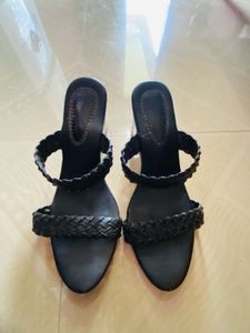 Stylish Black Braided Heels Sandals