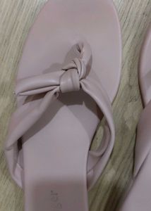ginger beige Bow Flip Flops size 37