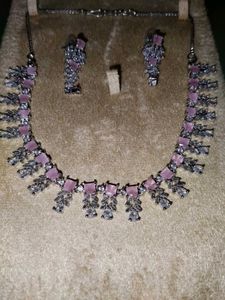 ADPink &amp; White Stone Necklace Set