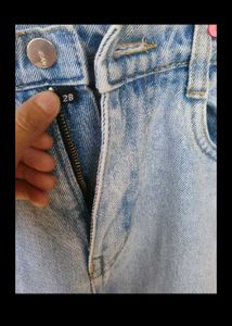 Pack of 2 Jeans and White Pants