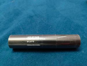 SUGAR Stick Foundation with Applicator 10 latte