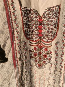 Elegant Kurta with Pink Floral Embroidery