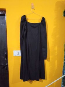 Elegant Black Midi Dress