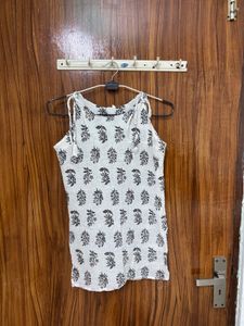 Stylish Sleeveless Printed Top