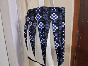 Unique Geometric Print Tote Bag