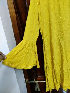 Yellow top