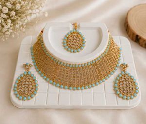 Stunning Gold Choker Necklace Set