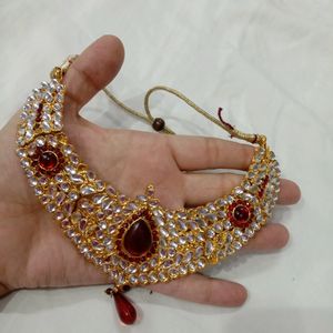 Kundan Set With Tika And Earnings