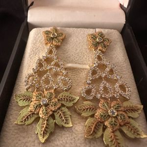 Gold plated Floral Diamond Earrings