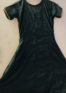 💝BLACK COLOR TOP💃